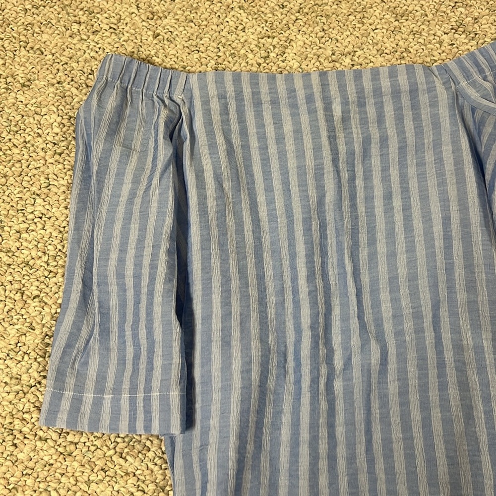 Ann Taylor off the Shoulder Top - Picture 3 of 6